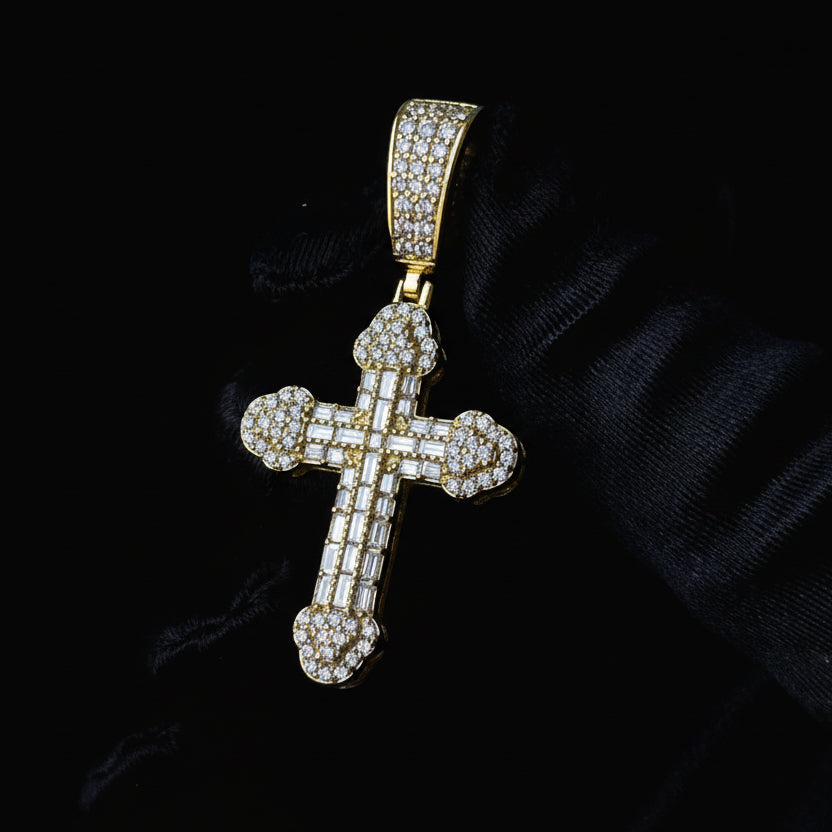 Moissanite 0.95 ctw Trefoil Cross Pendant