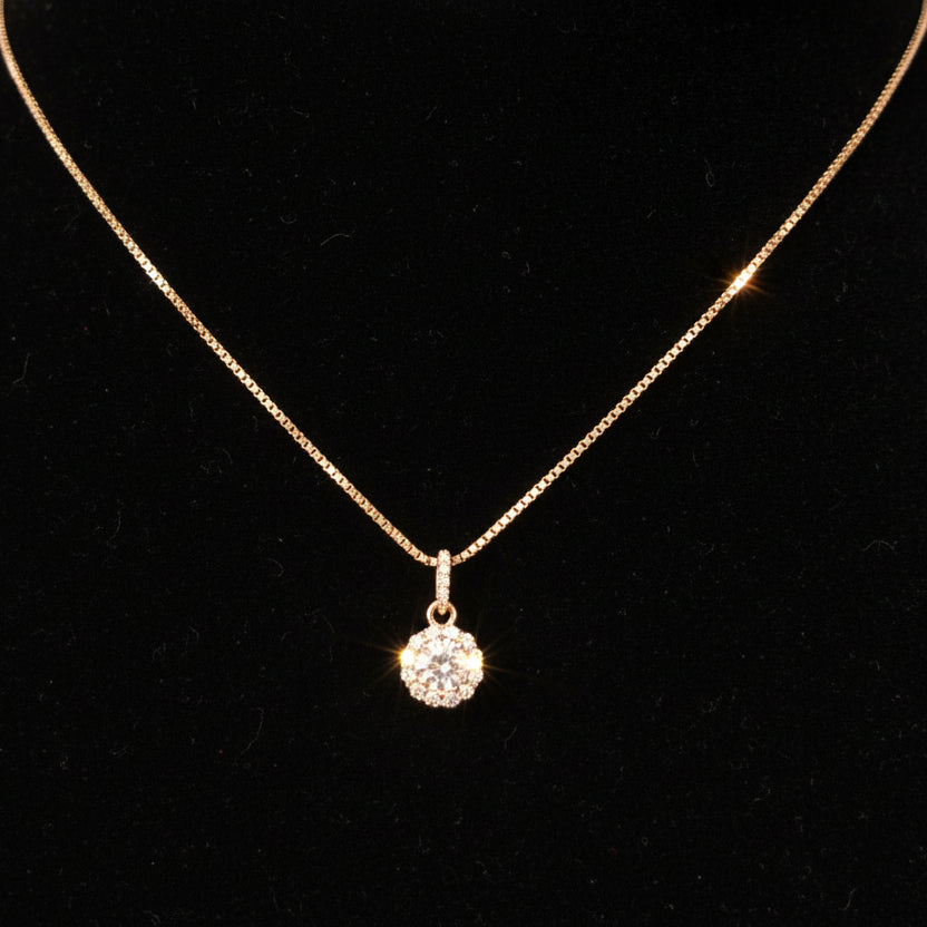 Moissanite 0.8 ctw Round Pendant