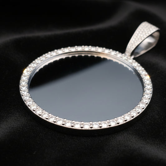 Moissanite 4.07 ctw Circle Memory Pendant