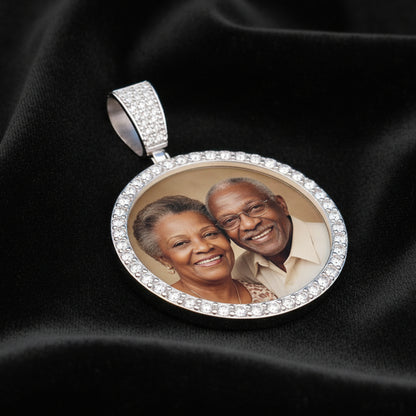 Moissanite 2.66 ctw Circle Memory Pendant