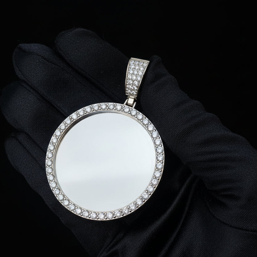 Moissanite 4.10 ctw Circle Memory Pendant