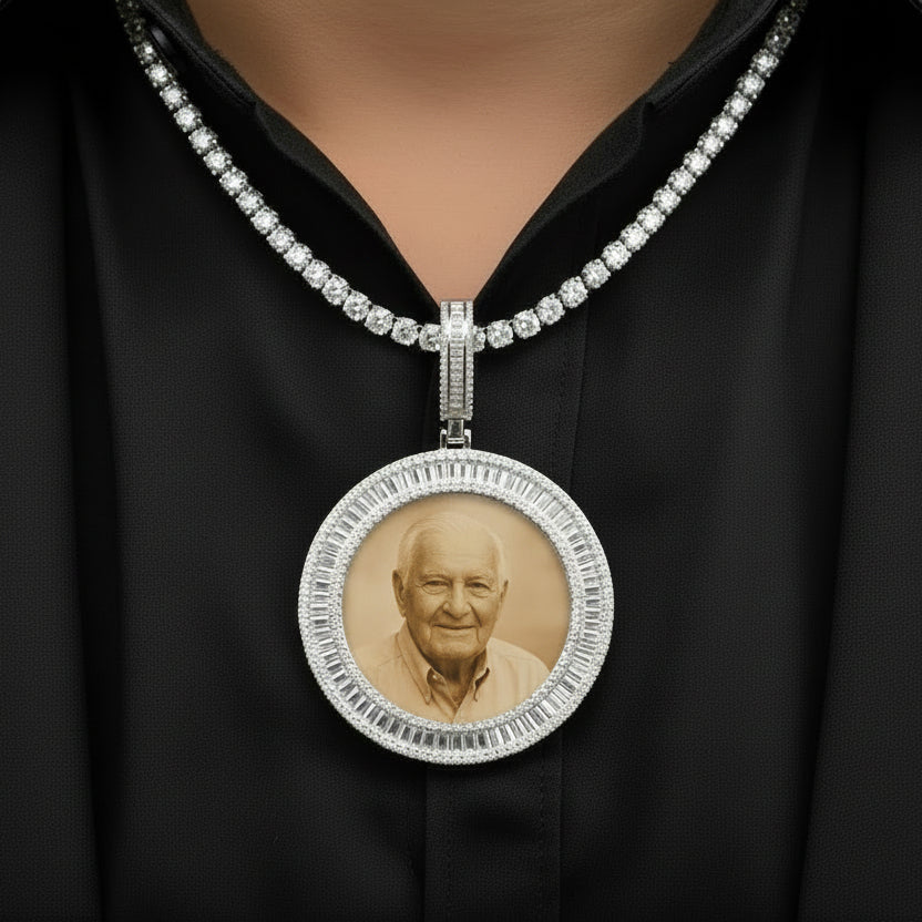 Moissanite 9.28 ctw Circle Memory Pendant