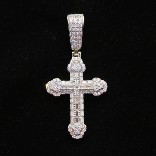 Moissanite 0.95 ctw Trefoil Cross Pendant