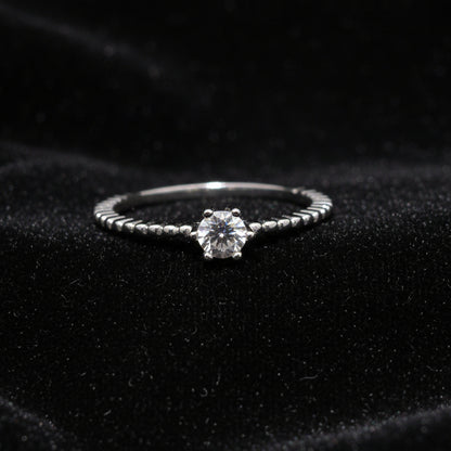 Moissanite 0.30 ctw Circle Ring