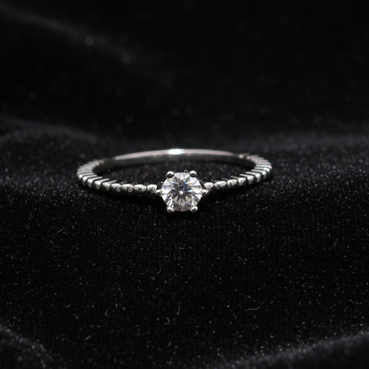 Moissanite 0.30 ctw Circle Ring